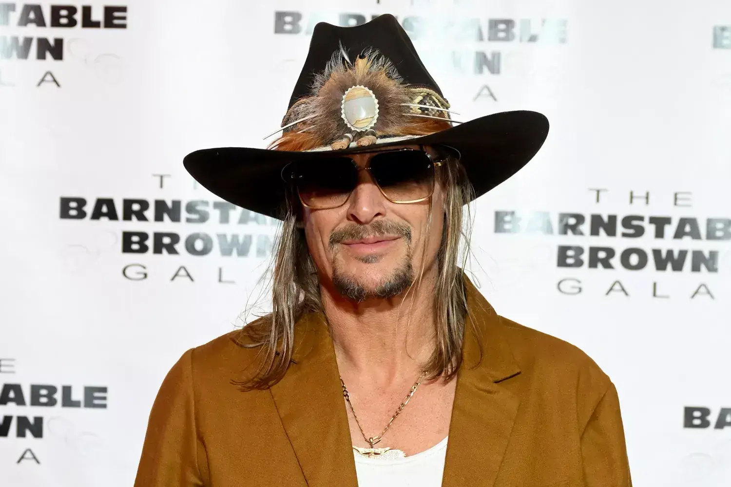 Kid Rock allegedly waves gun around during interview with Rolling Stone reporter Related images #8