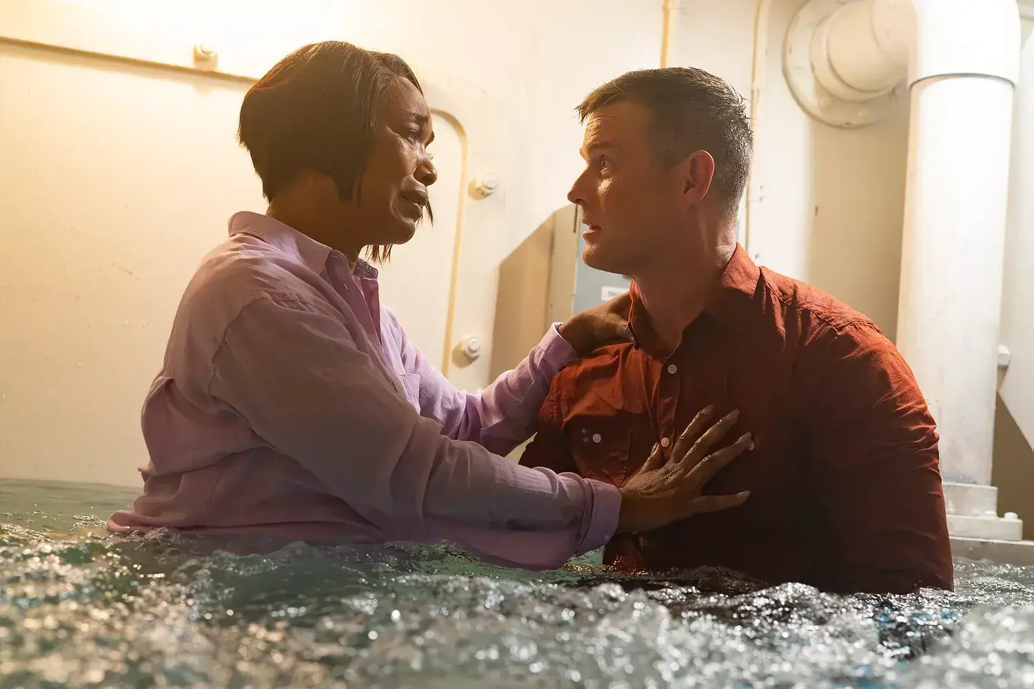 9-1-1 boss breaks down the deadly cruise ship disaster finale — and what didn't make the final cut Related images #4