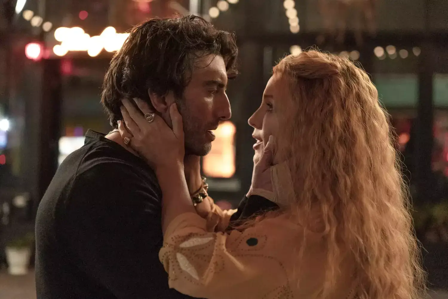 Blake Lively and Justin Baldoni fall in toxic love in It Ends With Us first trailer Related images #3
